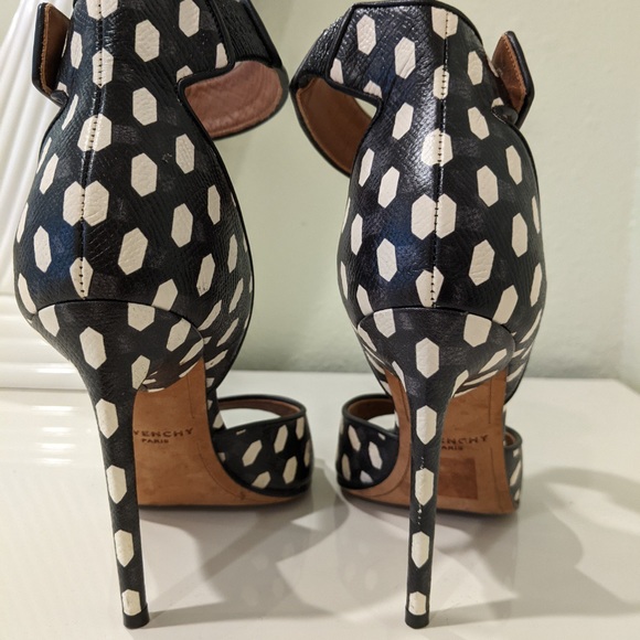 Givenchy Shark Lock Polka Dot Heels - Picture 5 of 5